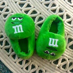 Kids green M&M’s slipper NEW